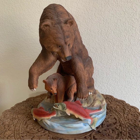 Bill Ohrmann Porcelain Bear Cub Trout Fish Sculpture Cabin Decor Approx 13”x8” - Picture 14 of 14